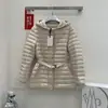 Chamarra de Plumas M Mengjia Otoño e Invierno Nueva Cintura Ajustada Manga Larga Abrigo con Capucha de un Solo Botón Versión Alta en Stock