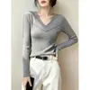 Elegante suéter fino de punto con cuello en V, de manga larga, ropa de mujer para principios de otoño, nuevo en 2026, ajuste ceñido, top fino de punto adelgazante