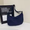 Outono 2026 Novo Estilo Coreano de Alto Valor Bolsa de Dumpling Feminina Cor Sólida Casual Simples Leve Moda para o Dia a Dia Bolsa Transversal