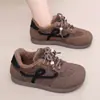 Zapatos de Invierno Nuevos para Mujer con Forro de Felpa, Zapatos de Entrenamiento Retro Alemanes Cálidos, Suela Suave, Antideslizantes, Botas de Nieve Versátiles y Cómodas para Mamás