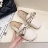 Zapatillas de Mediodía Baotou para Mujer Verano Ropa de Exterior 2025 Nuevos Planos Lazo Antideslizantes Perezosos Muller Sandalias Francesas