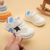 Zapatillas para Niñas 2026 Nuevo Modelo Primavera y Otoño Zapatos Casuales de Malla con Suela Suave para Niños Zapatos Versátiles de Moda con Suela Suave para Niños