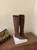 Imposto IncluídoNovas Botas Femininas de Cano Alto Outono/Inverno, Botas de Cano Alto Apontadas em Camurça Cor Merlot, Botas Franzidas Cor Cáqui