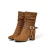 Botas western populares europeias e americanas com fivela de metal, botins plissados de salto baixo, botas femininas de verão com cadarço de bolinhas e sola grossa