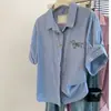 Camisa Manga Curta Estampa Filhote Azul para Mulheres, Nova Popular Verão 2025 Estilo Francês Loose com Gola Polo