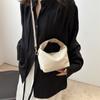 Bolsa de Mujer Simple, Personalizada, Moderna, de Comercio Exterior, 2024 Nueva, Plisada, Casual, Elegante, a la Moda, Portátil, de Hombro, Cruzada, Pequeña, Cuadrada