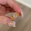 Anel Floral Escovado Eden Coração Rosa Ouro Amor Diamante Rosa, Fashion e Versátil, Elegante e Luxuoso para Mulheres