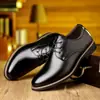 Sapatos de Couro Transfronteiriços para Tamanho 48 Plus Primavera e Outono Solado Macio Sapatos Casuais Jovens Sapatos Sociais de Couro Sapatos Masculinos Versátil