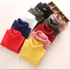 Versão coreana de camisa base de algodão escovado de gola alta para crianças meninos e meninas casaco base de algodão não desbota e não faz bolinhas