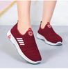 Primavera e verão novos homens pedal casual mesh sapatos confortáveis respirável sapatos de malha de meia-idade e idosos sapatos de pai leve atacado