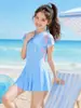 Traje de Banho Infantil Huirun para Meninas, Crianças Médias e Grandes, Novo Traje de Banho Profissional Peça Única para Meninas Verão 2026, Proteção Solar e Secagem Rápida