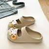 Elegantes y PopularesZuecos Mary Jane de nicho lindos y femeninos estilo Ins, Chanclas casuales de EVA para commuting de punta cerrada