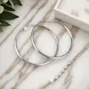 Brincos de argola grandes de moda europeia e americana exagerados, diâmetro de 10 cm, estilo influencer estiloso, novos brincos da moda atacado