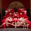 Conjunto de cama de noiva novo estilo chinês 100S, vermelho vibrante bordado, feito de algodão puro, um conjunto de quatro peças, perfeito como presente de casamento para recém-casados