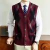 Suéter cárdigan para hombre Invierno Manga larga de un solo botón Tejido Ropa para hombre Chaqueta de punto jacquard engrosada Ropa para papá