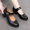 Zapatos de madre de cuero suave, suela suave, planos, resistentes al desgaste, impermeables, con lazo, zapatos de trabajo, grupo de compra de microempresa, venta al por mayor de una generación