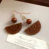 Aretes Colgantes con Borlas de Madera Estilo Bohemio Forma de Abanico Ganchos para Orejas Estilo Étnico Pendientes Retro Nicho Pendientes de Alta Gama Venta al por Mayor