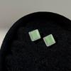 Pendientes sencillos de circonita de color pequeño para mujer, pendientes de flores frescas y dulces, pendientes franceses ligeros de lujo que combinan con todo, pendientes de alta gama.
