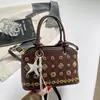 Bolsa de mão transfronteiriça novo modelo 2026, bolsa Lady Dior brilhante e resistente com contas, bolsa de ombro e transversal moderna e versátil atacado
