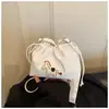 Bolsa de Ombro Saco da Sorte Estilo Chinês para Mulheres, Novo Modelo para o Ano Novo, Bolsa Pequena com Bordado de Cavalinho, Superfície de Veludo Fosco, Bolsa Transversal Fofa com Bichinho de Pelúcia