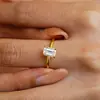 Anillo de cuatro garras esmeralda largo 1ct 1 quilate bañado en oro de 18k moissanita anillo de plata S925 niños transfronterizo
