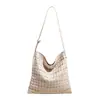 Bolsa de palha trançada estilo luxo discreto transfronteiriça para mulheres, novo modelo 2026, grande capacidade, simples, versátil para uso diário, bolsa de ombro e transversal