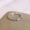 Design Simples Estilo Doce Anel Mobius Geométrico Tridimensional Aberto Entrelaçado Oco Feminino Anel de Casal