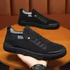 Sapatos Slip-On Masculinos, Sapatos Planos Respiráveis de Malha Fly-Knit para o Verão, Sapatos Casuais Esportivos Leves com Solado Macio e Malha Knitted