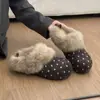 Novas Chinelos de Algodão com Fundo Plano Estilo Retrô Outono Inverno 2026 Chinelos de Bolinhas Estilo Coreano para Exterior Birkenstock Slip-ons