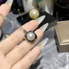 Versa Design de Nicho Francês Latão Artístico Banhado a Ouro Pingente Quadrado de Pérola de Água Doce Acessórios de Sentido Premium Atacado
