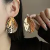 Uau Brincos Estilo Metal Minimalista de Luxo com Coração Vazado de Pérola Floral Retrô Europeu e Americano