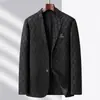 Traje Nuevo Estilo Primavera y Otoño 2026 Casual de Negocios Alta Gama Estilo Coreano Corte Delgado Lujo Ligero Chaqueta Blazer para Hombres de Mediana Edad