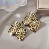 Pendientes de Leopardo Plegados Tridimensionales Lujosos y Deslumbrantes para Mujer, Pendientes Geométricos Exagerados Estilo Retro de Hong Kong, Suministro Transfronterizo de Moda
