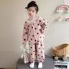 Conjunto de ropa de casa de dos piezas con lunares y cuello de encaje estilo coreano para niñas, nuevo diseño de moda 2026 para niñas pequeñas