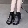 Botines retro de piel suave para mujer, nueva colección otoño/invierno 2026, cómodos y elegantes botines de piel con suela suave y antideslizante, perfectos para mamás