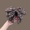 Pinza para el Cabello Elegante Floral Retro 2026 con un Toque de Alta Gama, Pasador de Moda Estilo Lujo Ligero, Accesorio Versátil para el Cabello para la Parte Trasera de la Cabeza