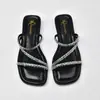 Pantuflas de Pedrería para Mujer para Verano Ropa de Exterior 2024 Nueva Moda Popular Versátiles de Nicho Sandalias Planas de Alta Gama