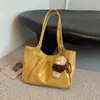 Bolsa Tote Nova Outono 2026 Versão Coreana Retrô Artística Cor Sólida Estilo Universitário, Bolsa de Ombro Grande Capacidade Única Fashion