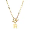 Europa y Estados Unidos cadena de clip de hebilla Ot transfronteriza collar con colgante de 26 letras inglesas cadena de clavícula femenina de acero inoxidable oro de 18K