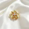 Cobre Banhado a Ouro Zircônia de Alta Retenção de Cor Contas Espaçadoras Trevo de Duas Fileiras Acessórios para Joias Artesanais DIY Fabricante Atacado