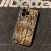 Estuche de Lujo Dorado para Caballo de Alta Gama de Venta Caliente Europea y Americana para iPhone 17 con Cortes Precisos, Cobertura Total, Estuche Transparente para Ip15Pm