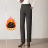 Calças casuais 1026 forradas com fleece, grossas, de cintura alta para mulheres de meia-idade, cintura alta, elásticas, perna reta, adequadas para o trajeto no outono e inverno