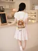 Mochila pequena doce e macia da moda para menina, fresca e fofa, mochila de urso descontraída, bolsa de viagem bordada estilo girl