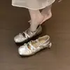 Sapatos Mary Jane Quadrados com Tachas e Salto Escondido de Design de Nicho para Mulheres, Novos Sapatos de Ballet com Laço Primavera 2026