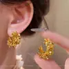 Pendientes Dorados con Flor Estilo Palacio Retro Francés Diseño de Nicho Elegantes Moda Estilo Hong Kong Versátiles Únicos