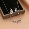 Conjunto de Colección de Dos Piezas de Pendientes y Collares Más Vendido Transfronterizo Venta al por Mayor Moda Europea y Americana Cadena de Clavícula Ligera de Lujo Pendientes
