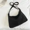 Bolsa de mano casual estilo vintage, nuevo modelo principios de otoño 2026, gran capacidad, color sólido, versión coreana, bandolera de hombro para el día a día, moderna