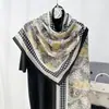 Bufanda Retro de Flor de Anacardo para Mujer Europea y Americana Transfronteriza Personalizada Moda Primavera y Otoño Bufanda Delgada Estampada de Pepita de Perro Moderna