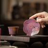 Posavasos Pequeño de Cerámica con Flor Pintado a Mano Forma de Flor Rosa Lila Morado Platillo para Té Chino Soporte para Taza Almohadilla Aislante para Taza de Té Accesorios para Ceremonia del Té