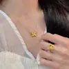 Collar de Mariposa con Pedrería Cepillada para Mujer, Elegante y Lujoso, Único y Minimalista, Moderno y Versátil, Nueva Cadena para Clavícula Estilo Chino